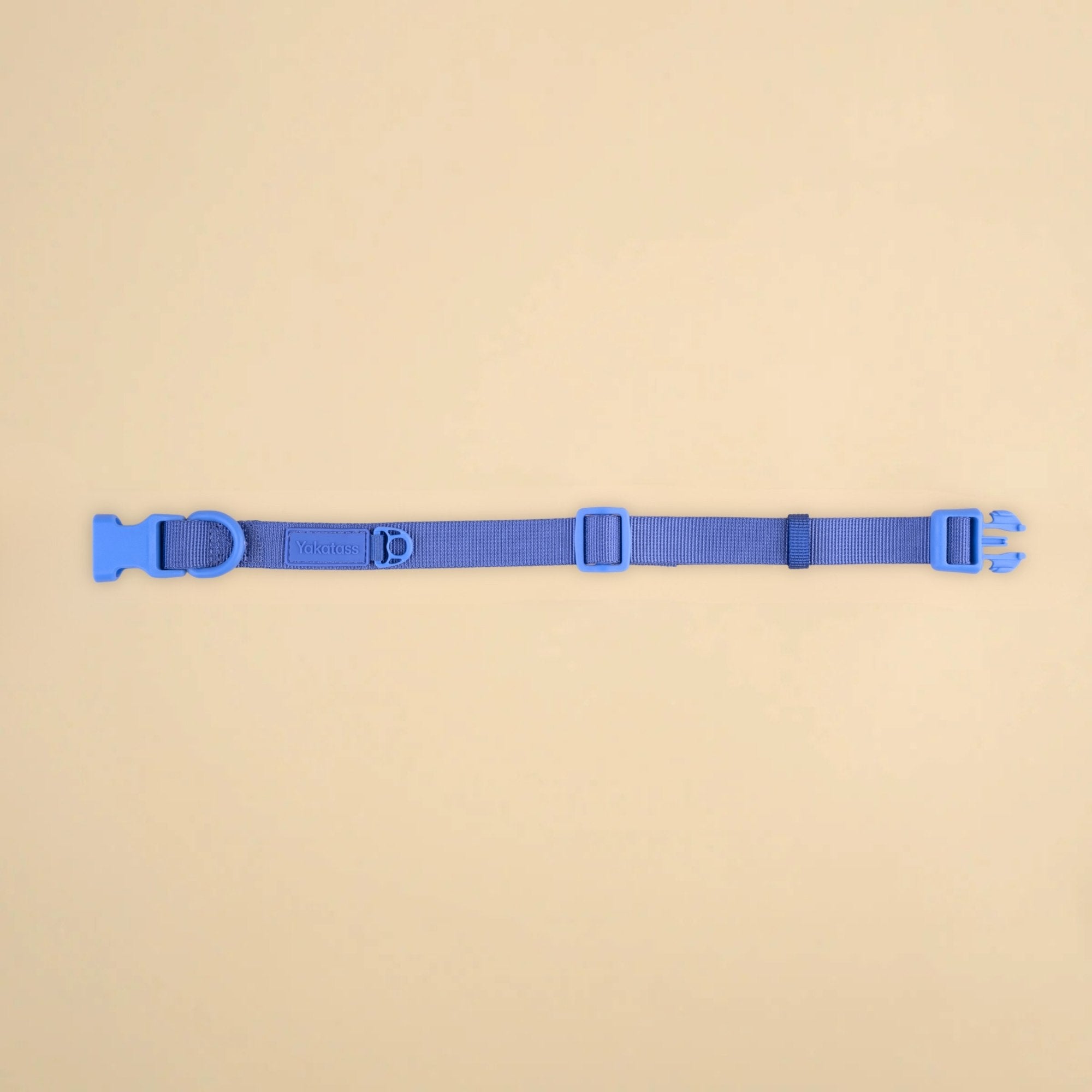 Lyseblått halsbånd